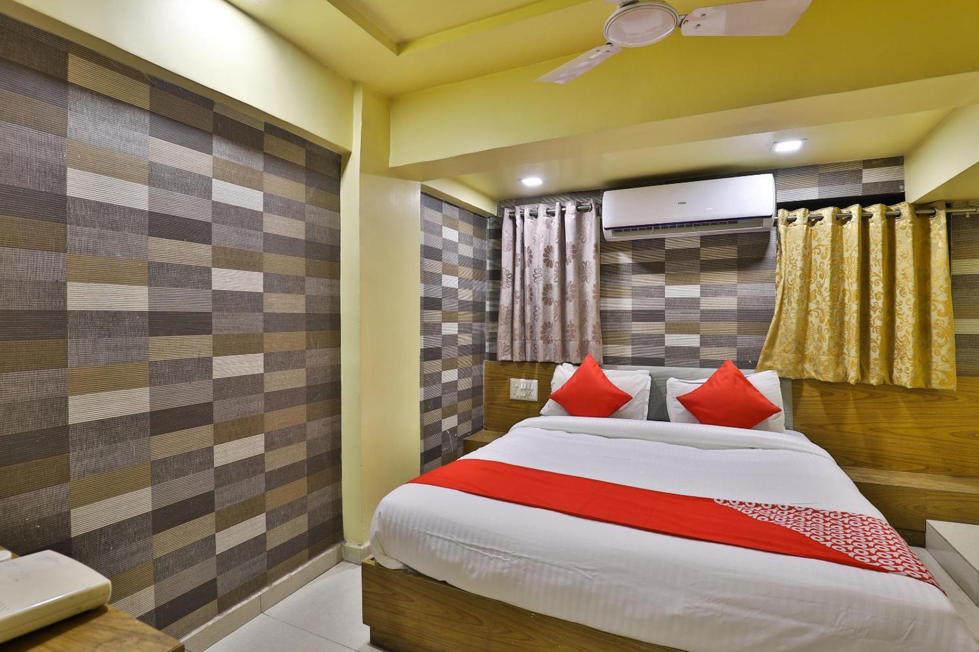 Spot On Hotel Shreeji Palace Ахмедабад Екстериор снимка